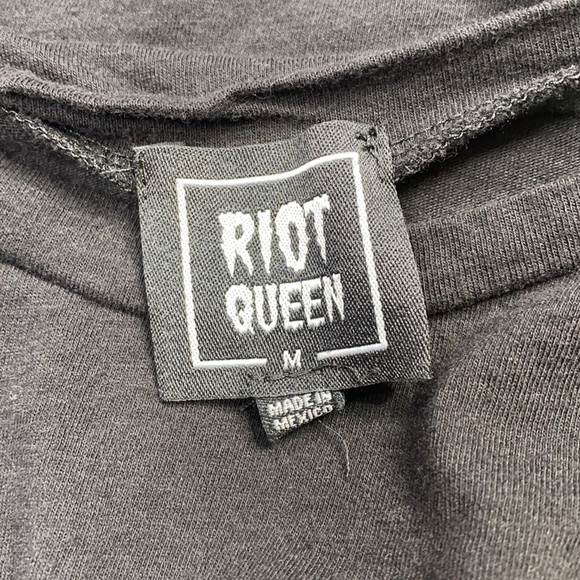 Riot Queen Los Angeles Westcoast 1989 Long Sleeve Cropped Tshirt - Picture 3 of 4